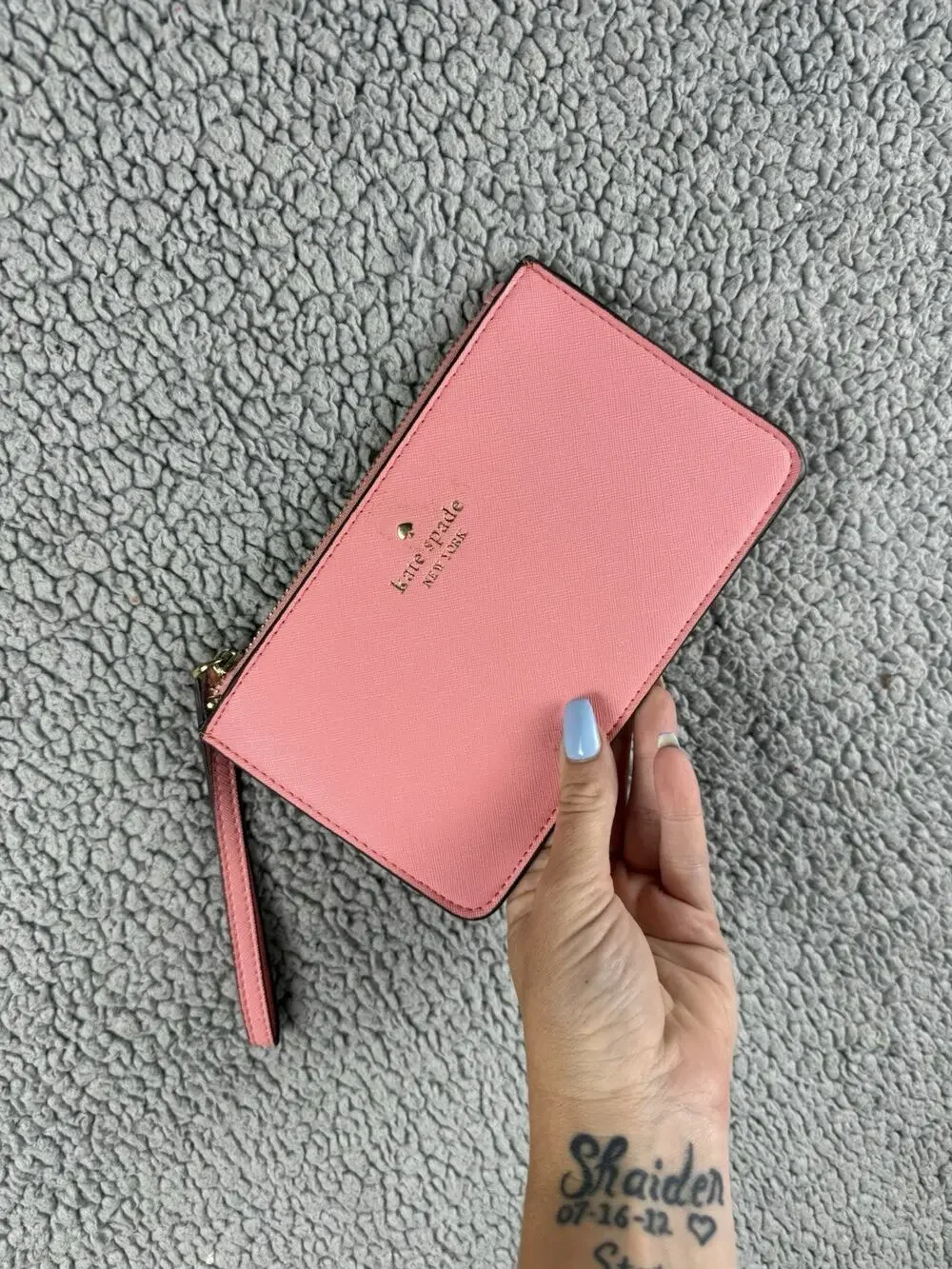 Kate Spade Lucy Pink Leather Medium Zip Wristlet Wallet